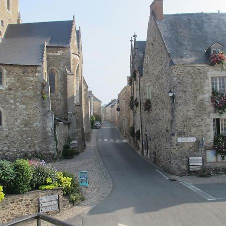 Le Relais De La Caleche Hotel Saint-Denis-dʼAnjou Zewnętrze zdjęcie