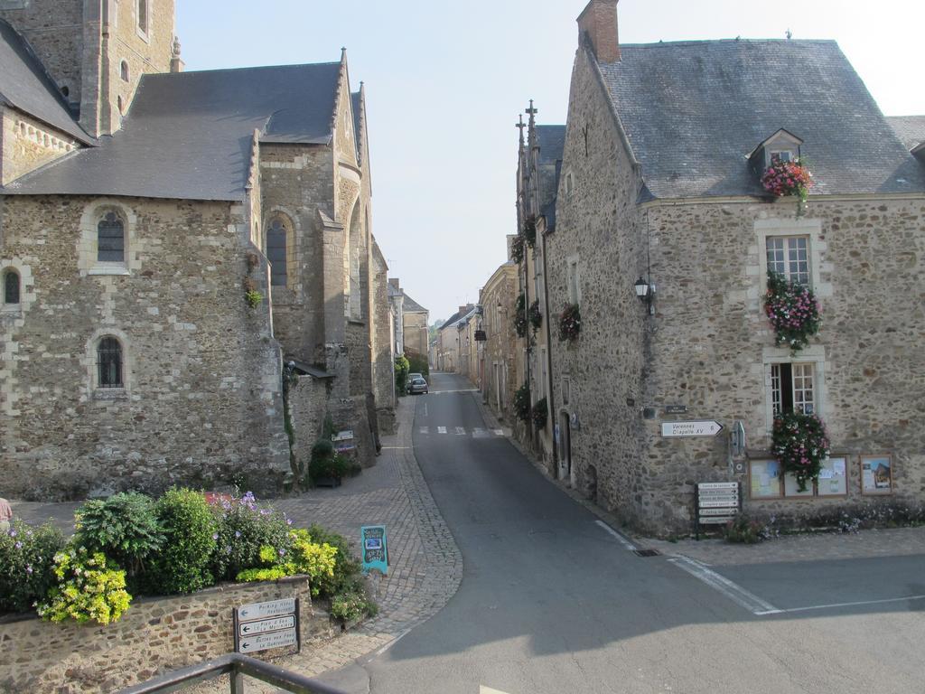 Le Relais De La Caleche Hotel Saint-Denis-dʼAnjou Zewnętrze zdjęcie