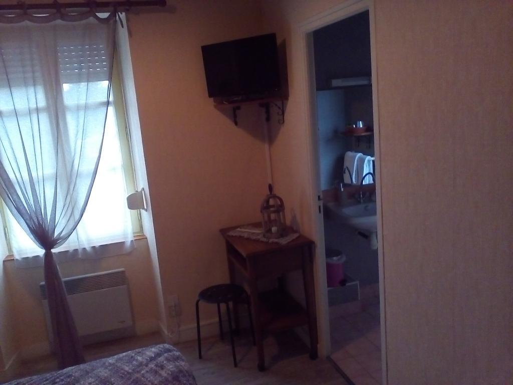 Le Relais De La Caleche Hotel Saint-Denis-dʼAnjou Zewnętrze zdjęcie