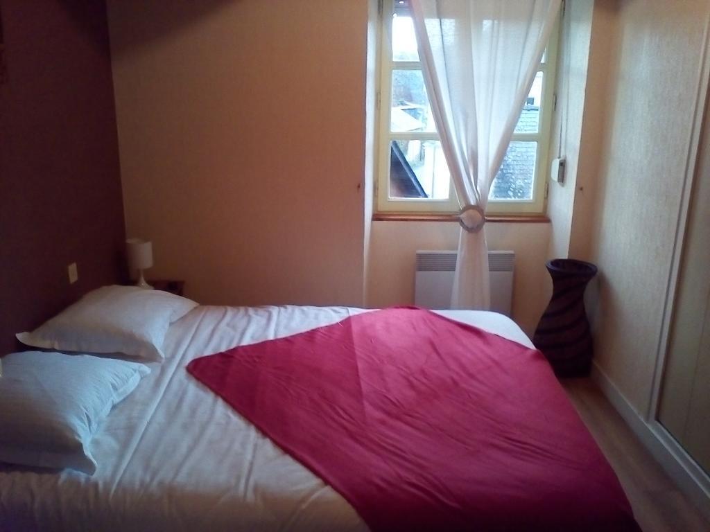 Le Relais De La Caleche Hotel Saint-Denis-dʼAnjou Zewnętrze zdjęcie