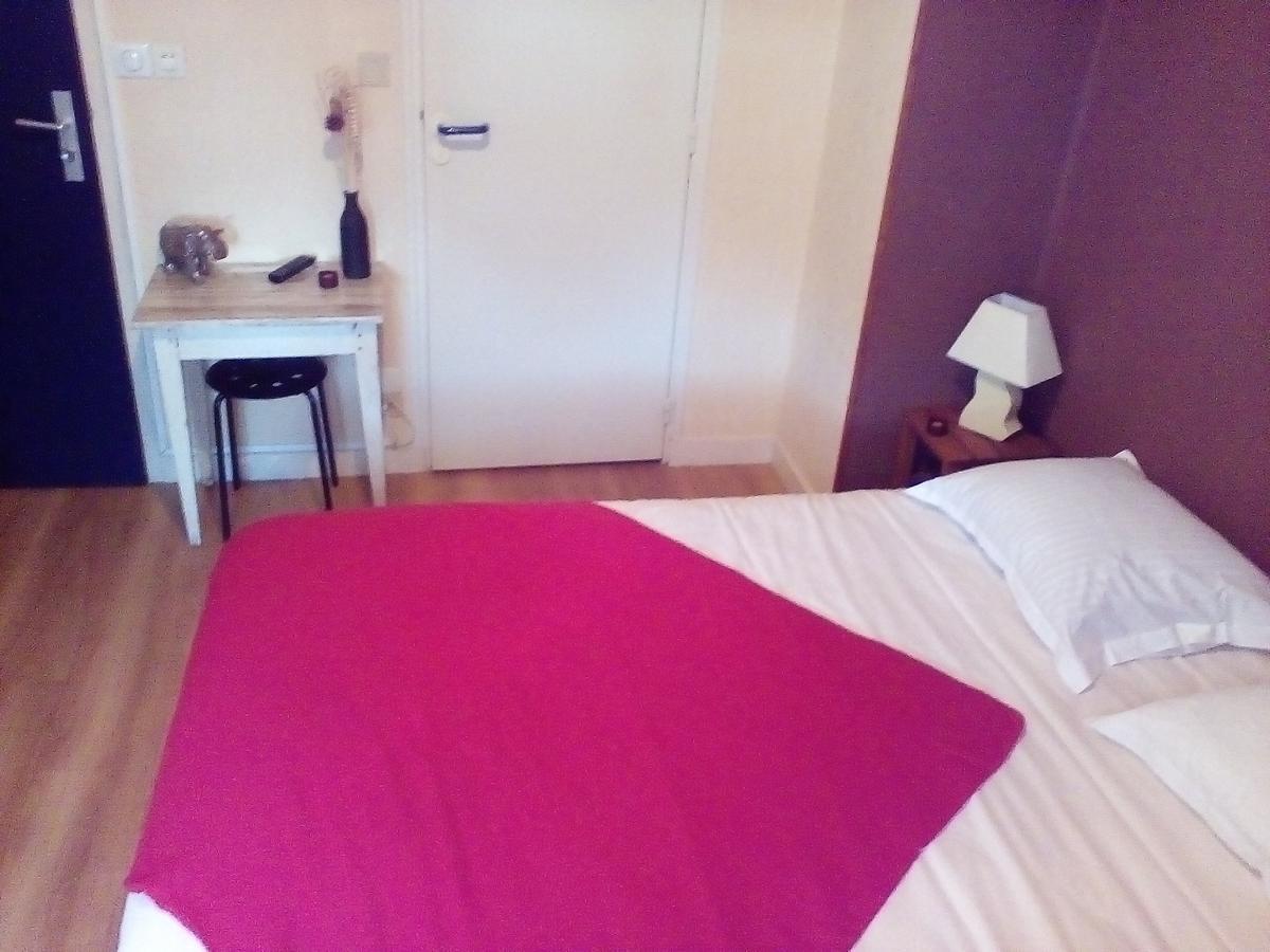 Le Relais De La Caleche Hotel Saint-Denis-dʼAnjou Zewnętrze zdjęcie